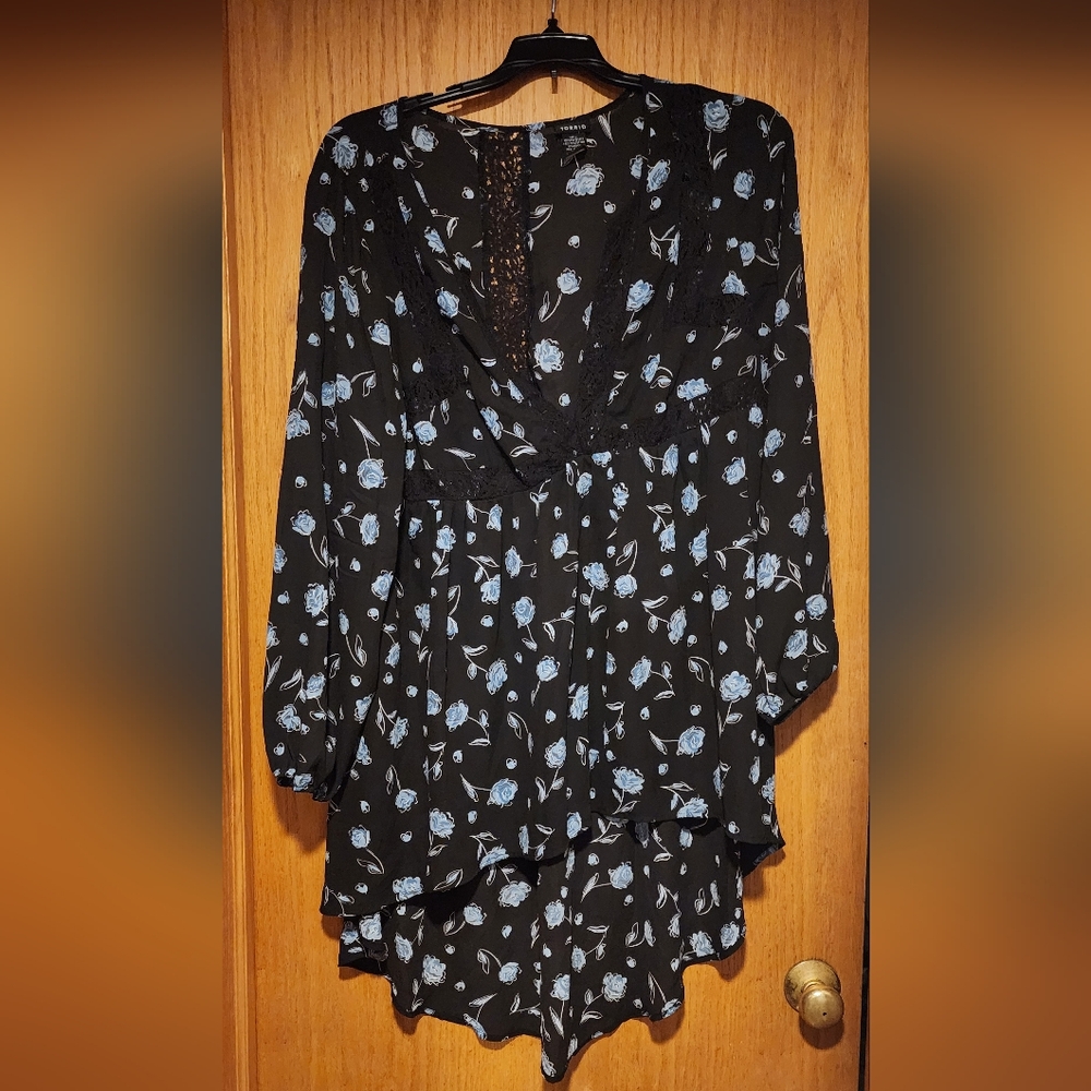 Torrid Black and Blue Asymmetrical 3/4 Sleeve Blouse
